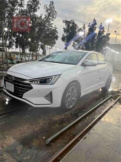 هیوندای ئەلەنترا